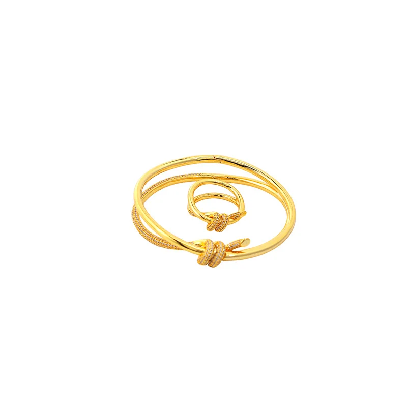 Diamond ring, female spirit snake gold ring, bracelet, high-end design, plain ring, pair of rings, couple.
Diamond ring, female spirit snake gold ring, bracelet, high-end design, plain ring, pair of rings, couple.