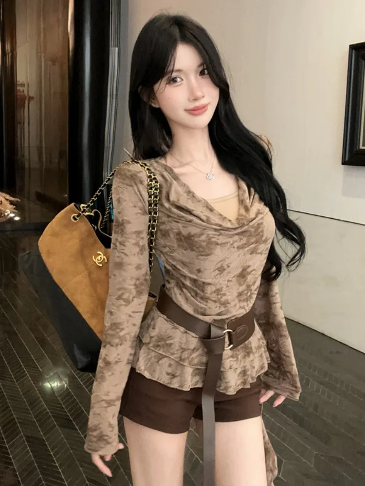 Stunning Tye-Dye Asymmetrical Long Sleeve Base Shirt Women's Fashionable Autumn Top Beautiful Flounce Neck Design Inner Wear
Stunning Tye-Dye Asymmetrical Long Sleeve Base Shirt Women's Fashionable Autumn Top Beautiful Flounce Neck Design Inner Wear