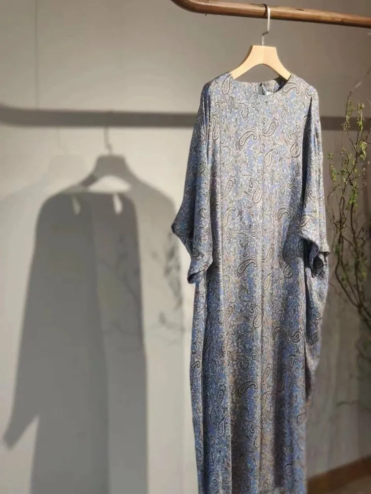 New Chinese Style Loose Tea Dress Cold Tone Retro National Style Long Robe Summer Fashionable Luxury Simplicity Zen Influence
New Chinese Style Loose Tea Dress Cold Tone Retro National Style Long Robe Summer Fashionable Luxury Simplicity Zen Influence