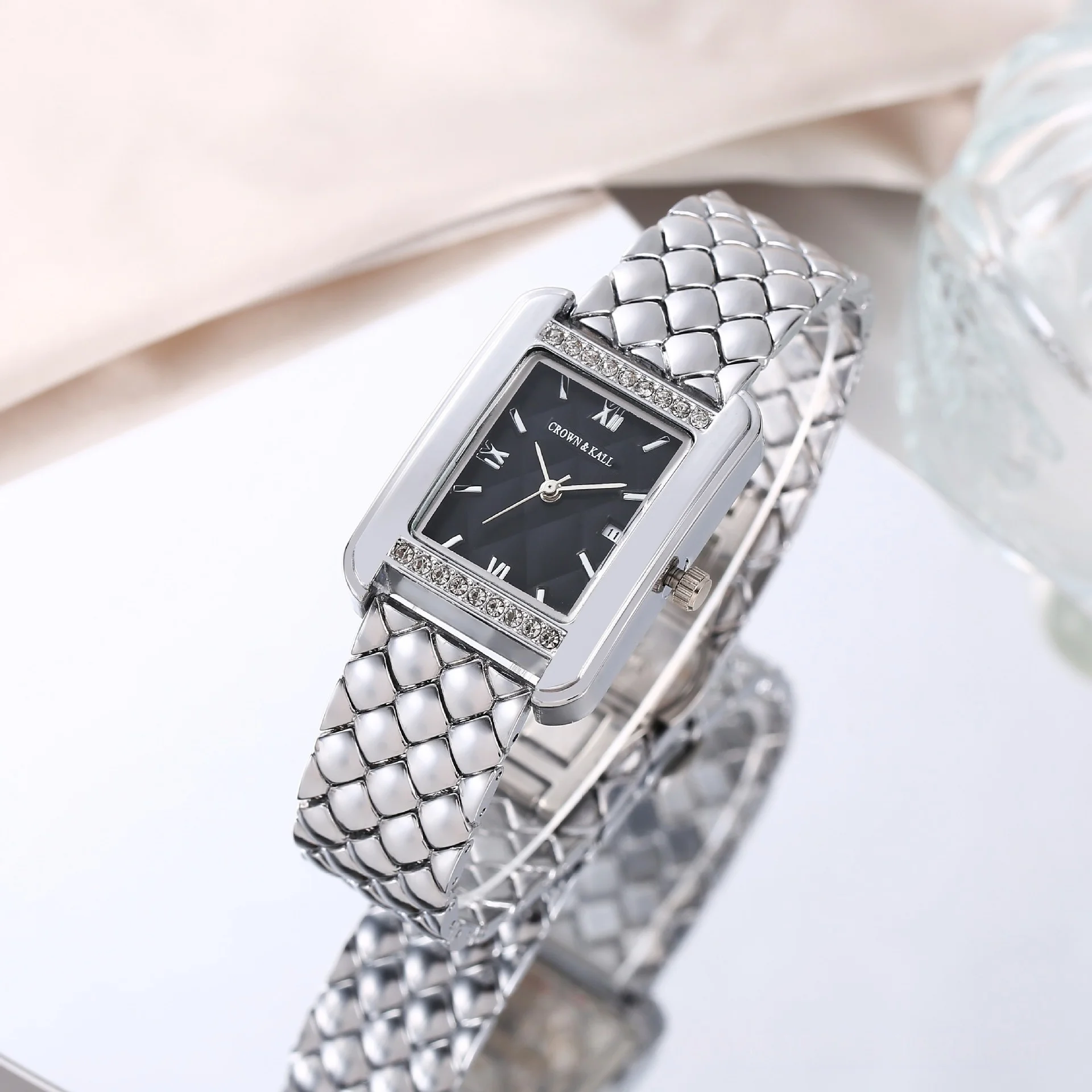Women Fashion Watch Business Diamond Waterproof studded Large Dial Square Steel Strip Fashion Ladies Quartz Wristwatches Gifts
Women Fashion Watch Business Diamond Waterproof studded Large Dial Square Steel Strip Fashion Ladies Quartz Wristwatches Gifts