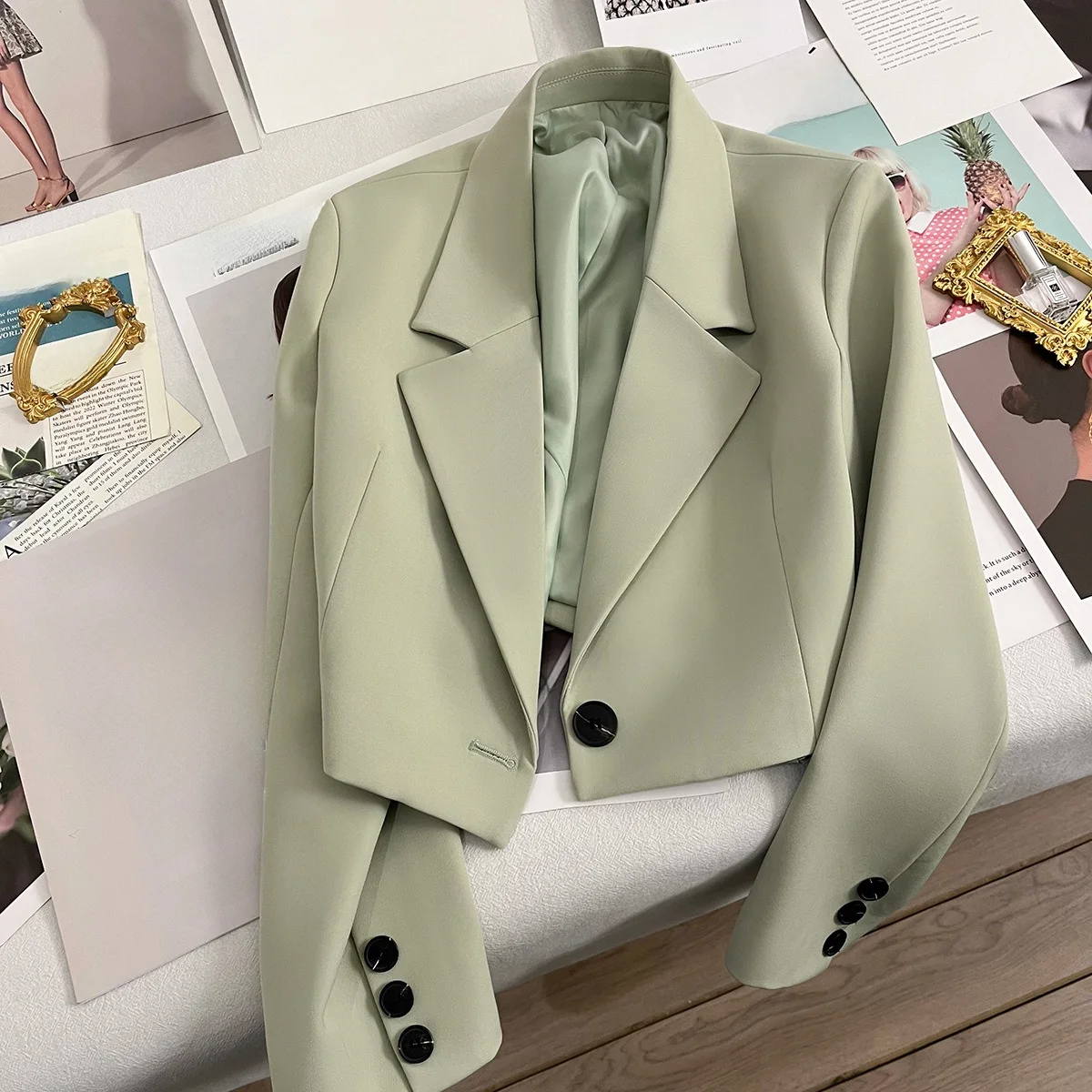 Short Suit Jacket for Women Spring Autumn New Style Versatile Design High Quality Polyester Fabric Pure Color Long Sleeve
Short Suit Jacket for Women Spring Autumn New Style Versatile Design High Quality Polyester Fabric Pure Color Long Sleeve