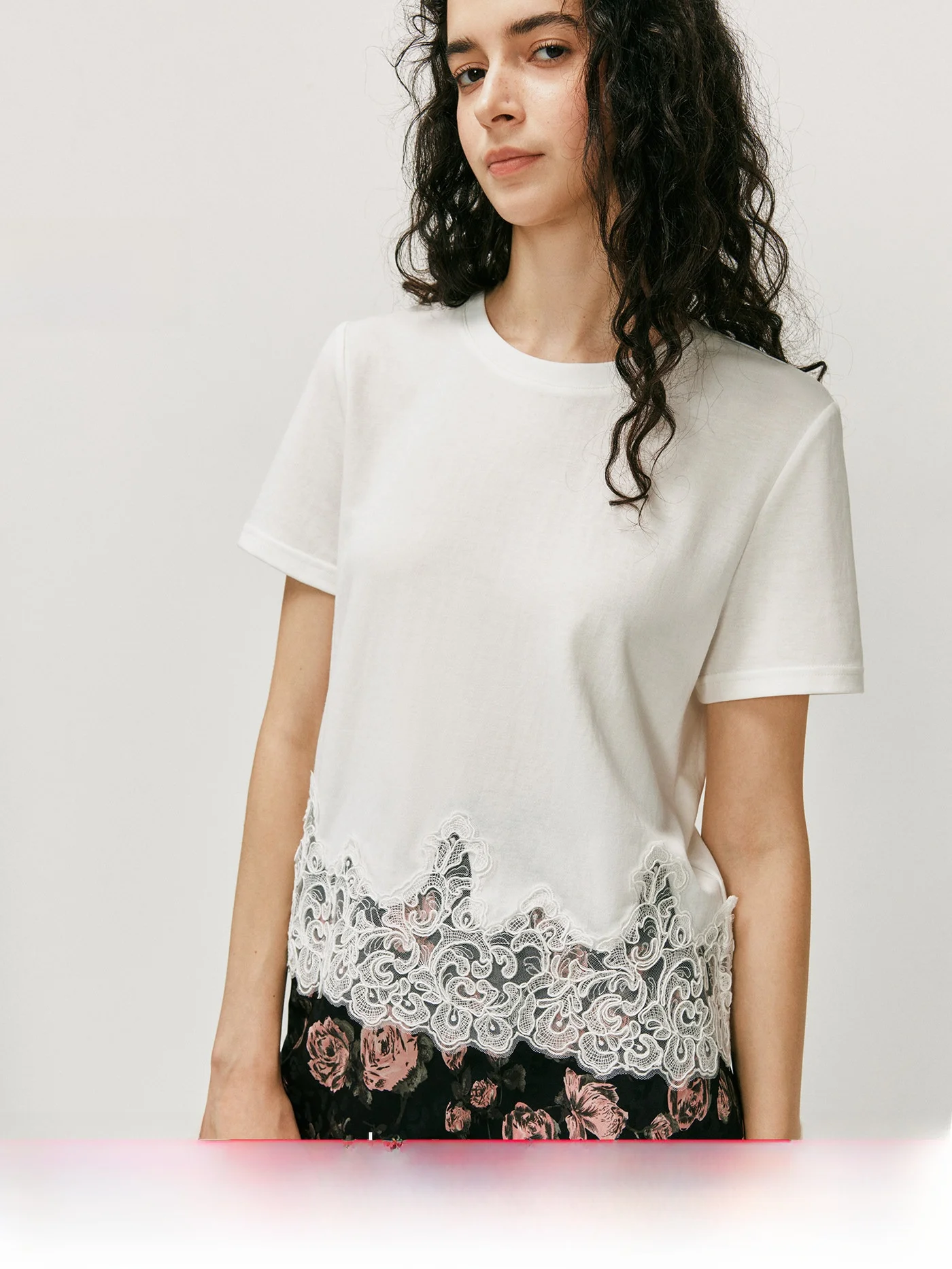 High Cotton Weight Lace Splice Short Sleeve round Neck Fitted T-Shirt Women's Casual Style Breathable Comfortable Chinese Mad...
High Cotton Weight Lace Splice Short Sleeve round Neck Fitted T-Shirt Women's Casual Style Breathable Comfortable Chinese Mad...