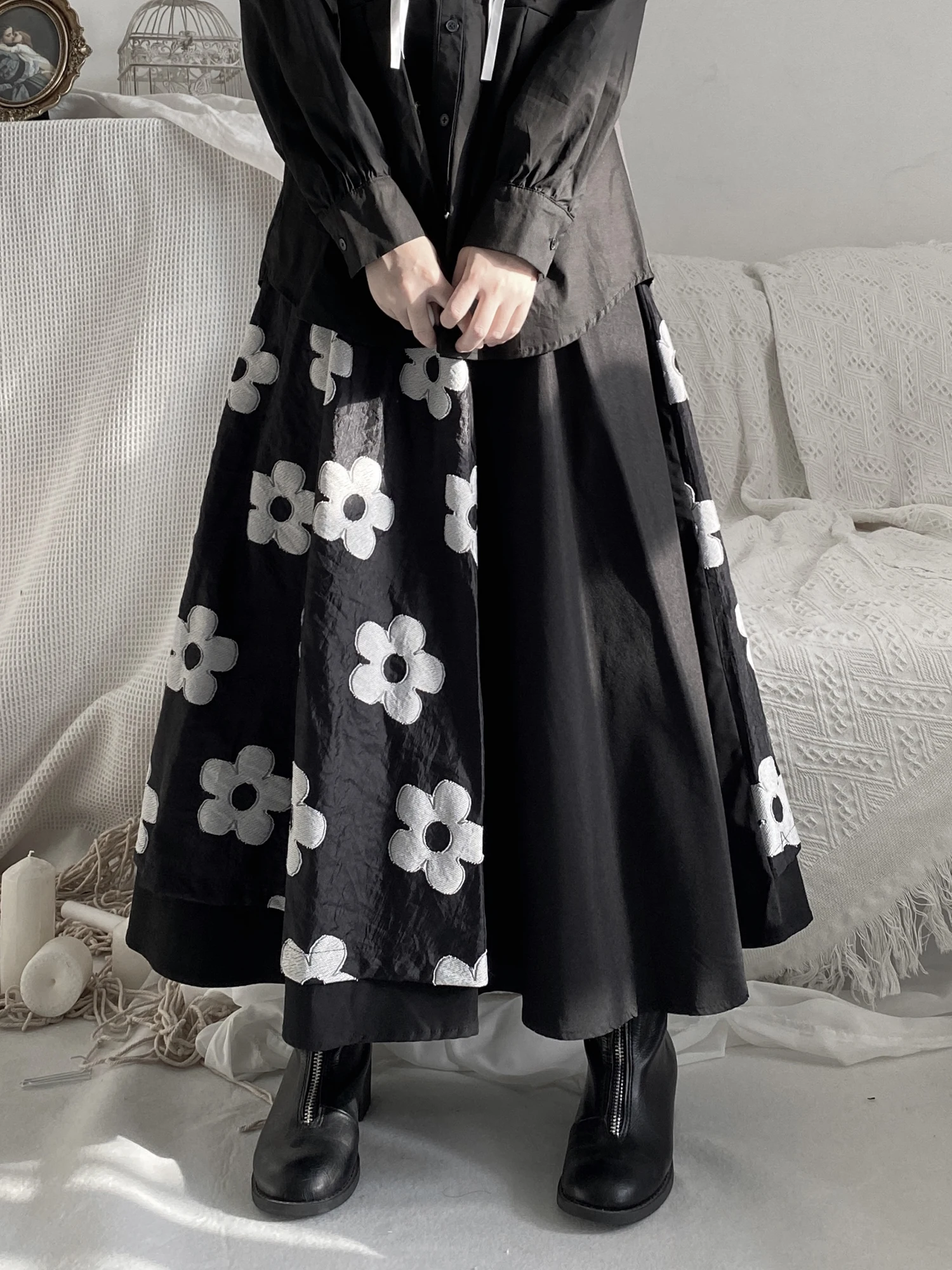 Dark Style Double Layer A-Line Skirt with White Flower Splicing Mid-Length Women's Skirt Breathable Skin-Friendly Polyester F...
Dark Style Double Layer A-Line Skirt with White Flower Splicing Mid-Length Women's Skirt Breathable Skin-Friendly Polyester F...
