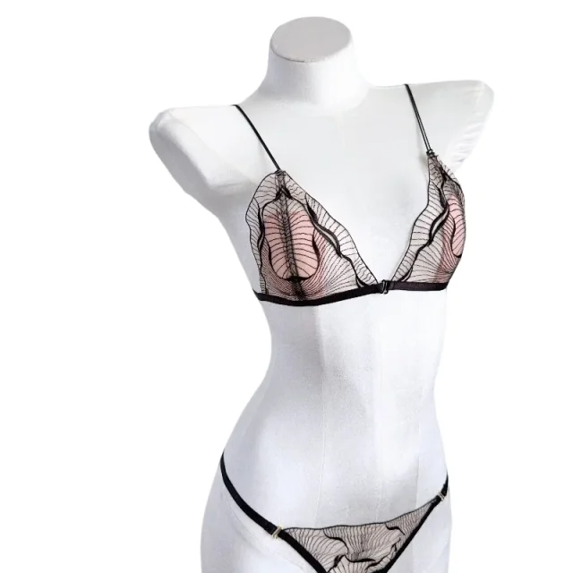 KUCLUTConjunto de lencería copa triangular encaje francés sin aros tirante fino espalda bonita ropa interior transpirable mujer
KUCLUTConjunto de lencería copa triangular encaje francés sin aros tirante fino espalda bonita ropa interior transpirable mujer