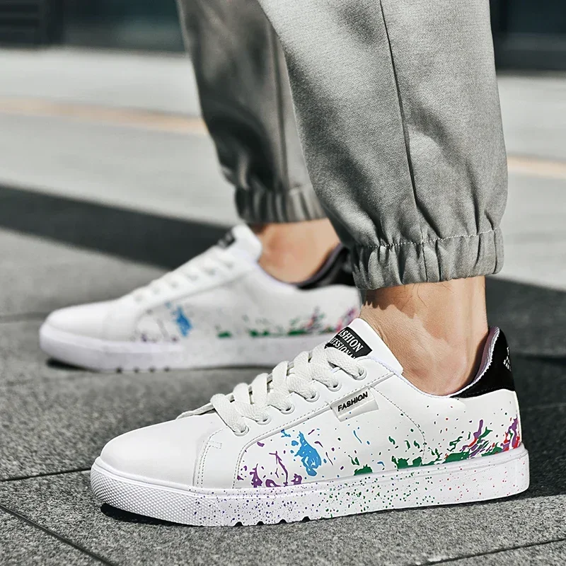 Men's shoe trend new high-end sense niche original graffiti fashion casual ultra light board shoes plus size sports shoes
Men's shoe trend new high-end sense niche original graffiti fashion casual ultra light board shoes plus size sports shoes