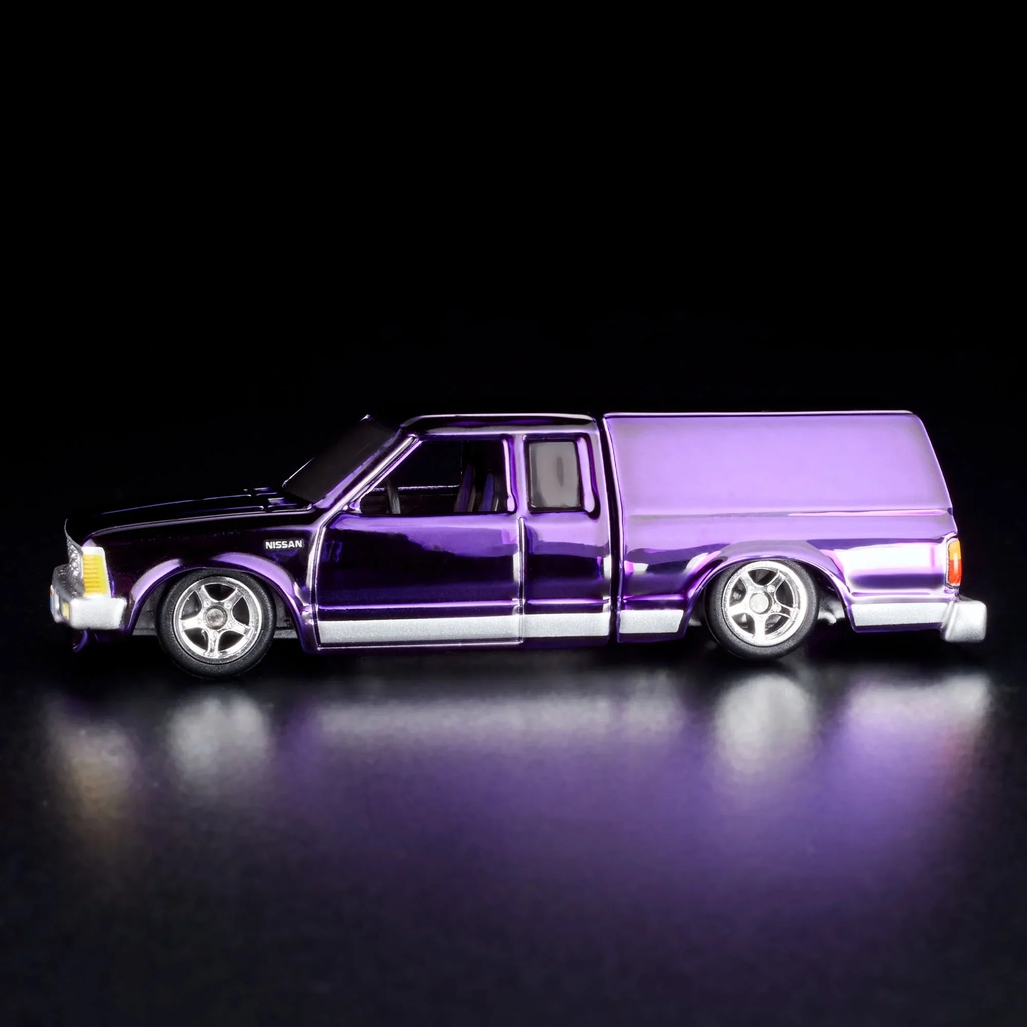 Hot Wheels Cars RLC 1986 Nissan 720 King Cab 1/64 Metal Diecast Model Collection Toy Vehicles
Hot Wheels Cars RLC 1986 Nissan 720 King Cab 1/64 Metal Diecast Model Collection Toy Vehicles