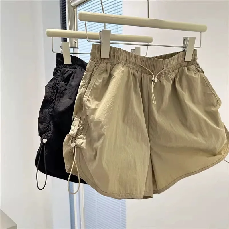 2026 New Parachute Shorts, Women Loose A line Wide Leg Drawstring Quick Dry Casual Hot Pants All match Street Trendy Ladies
2026 New Parachute Shorts, Women Loose A line Wide Leg Drawstring Quick Dry Casual Hot Pants All match Street Trendy Ladies