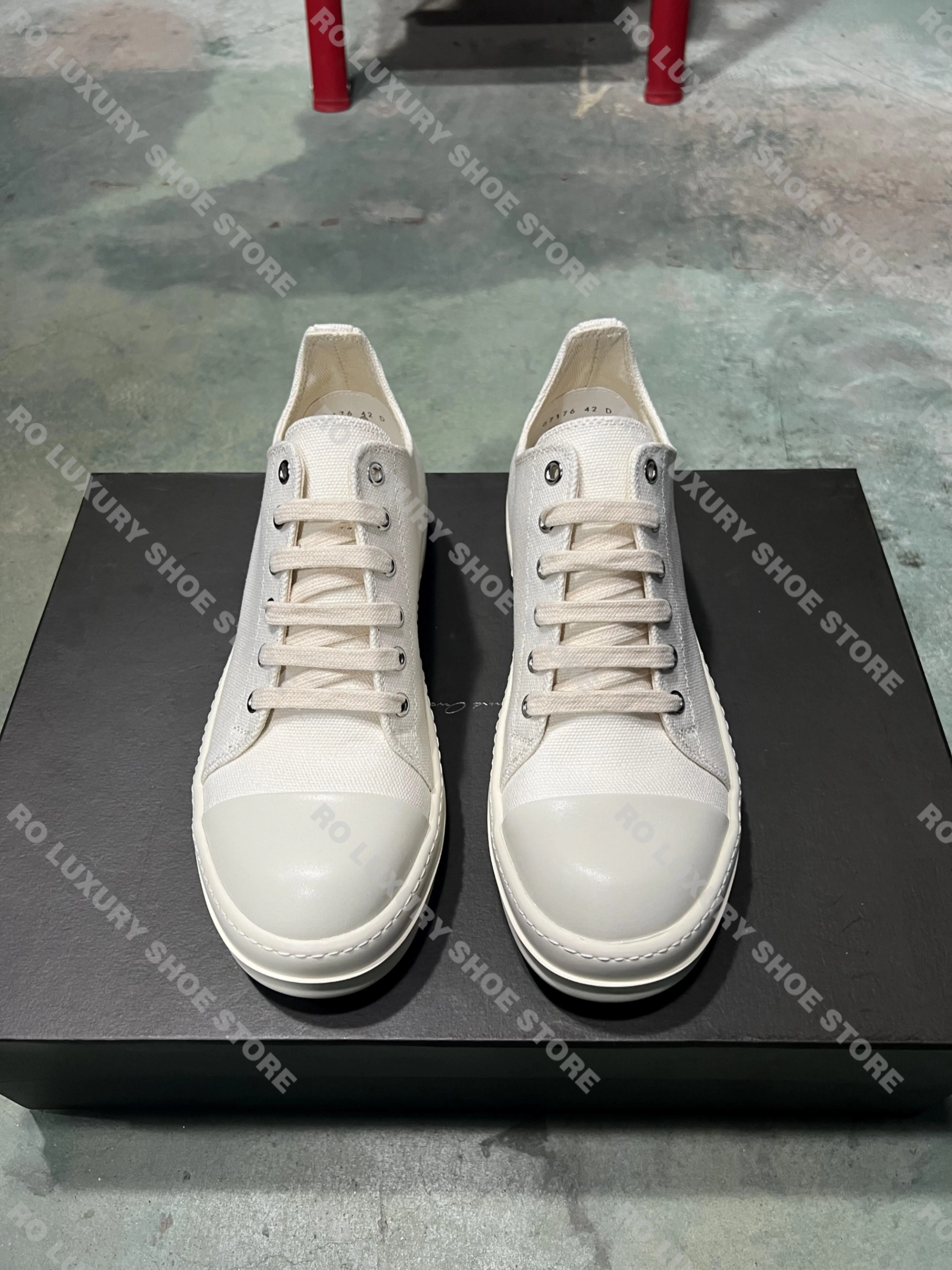 Outdoor Brand Men Shoe Canvas Low Top Women Sneaker Classic White Laces ricks Designer Luxury owens Thick-sole Casual Flat Shoe
Outdoor Brand Men Shoe Canvas Low Top Women Sneaker Classic White Laces ricks Designer Luxury owens Thick-sole Casual Flat Shoe