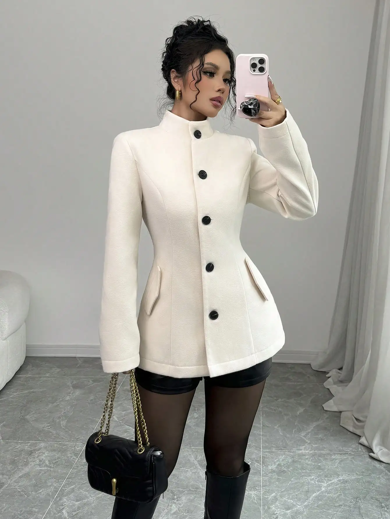 Pure color long sleeve stand collar women's white stand collar short coat winter coat side pockets Valentine's Day gift
Pure color long sleeve stand collar women's white stand collar short coat winter coat side pockets Valentine's Day gift