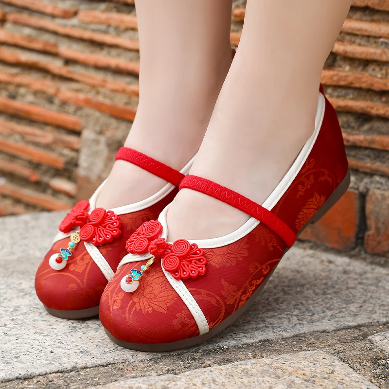 Spring Autumn Girls Hanfu Flat Shoes Chinese Style New Children National Shoes Fashion Perform Kids Embroidered Princess Shoes
Spring Autumn Girls Hanfu Flat Shoes Chinese Style New Children National Shoes Fashion Perform Kids Embroidered Princess Shoes
