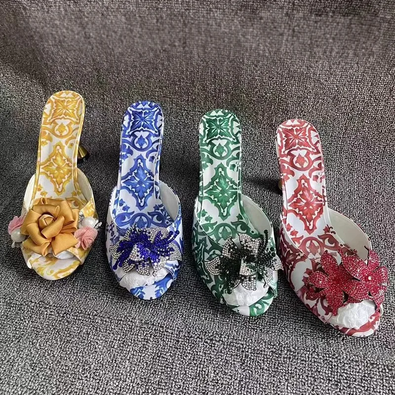 Rhinestone Flower Print Peep Toe Stiletto Slippers Woman Summer 2025 Bohemia 3D Printing Shaped Heel Sandals Fashion Pre-Sale
Rhinestone Flower Print Peep Toe Stiletto Slippers Woman Summer 2025 Bohemia 3D Printing Shaped Heel Sandals Fashion Pre-Sale