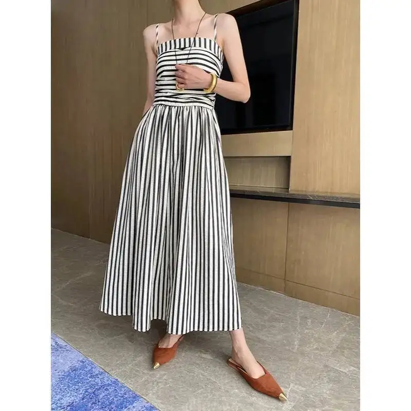 Pleated Texture Black And White Striped Waist-Slimming Strapless Dress Elegant Pure Desire Casual Style Dress For Woman A0IP
Pleated Texture Black And White Striped Waist-Slimming Strapless Dress Elegant Pure Desire Casual Style Dress For Woman A0IP