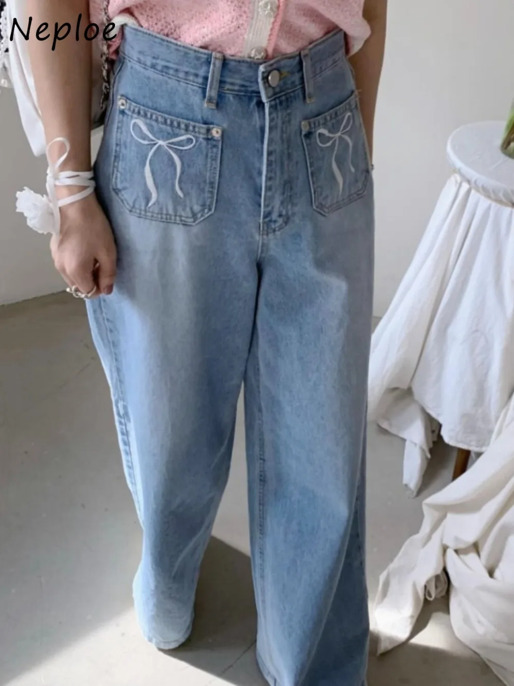 Neploe Vintage High Waist Patchwork Bow Pants Straight Casual Denim Slim Waist Women Trousers Korea Elegant Pocket Sweatpants
Neploe Vintage High Waist Patchwork Bow Pants Straight Casual Denim Slim Waist Women Trousers Korea Elegant Pocket Sweatpants