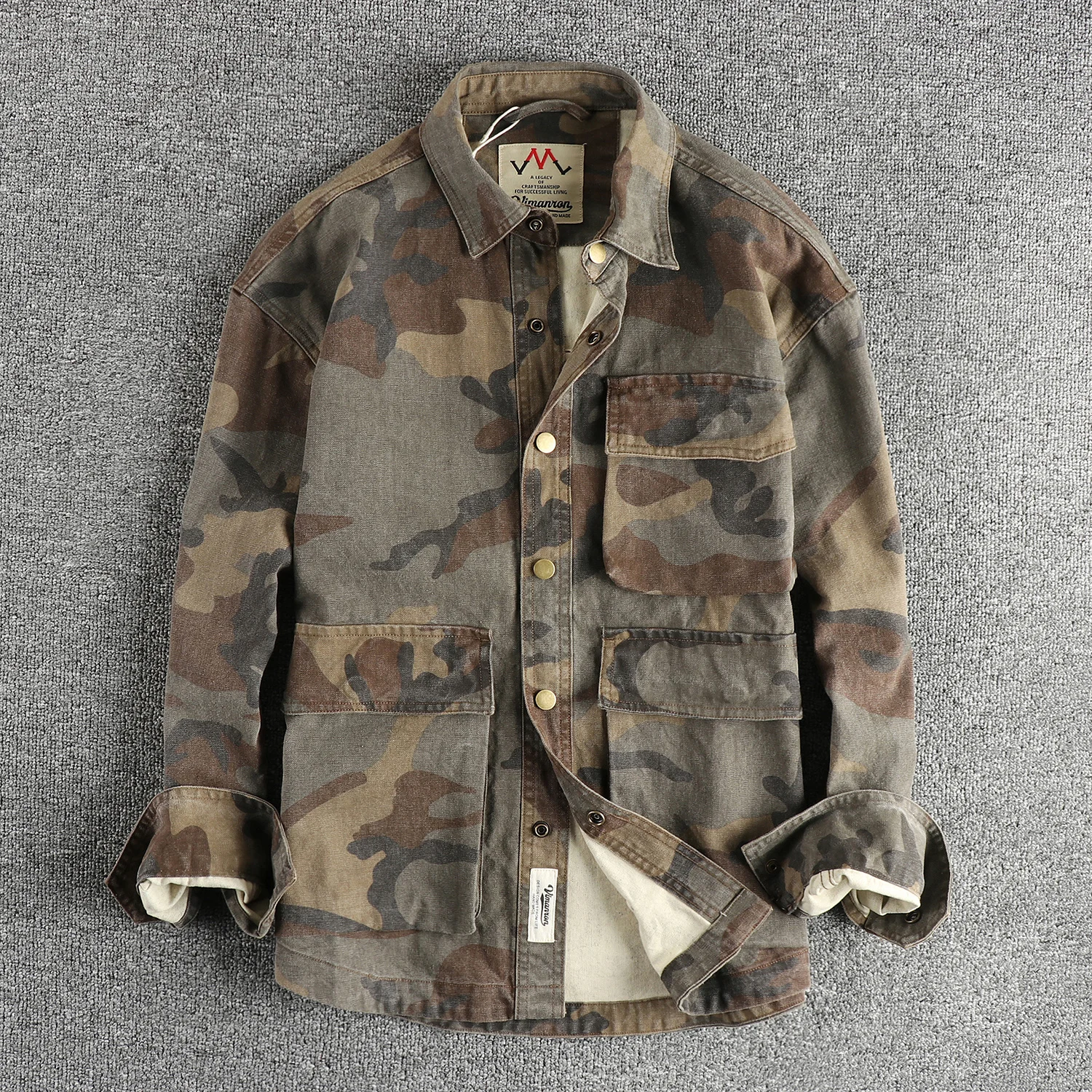 Three-dimensional pocket design all cotton bead sail woven washed old cargo shirt male army fan outdoor trend coat
Three-dimensional pocket design all cotton bead sail woven washed old cargo shirt male army fan outdoor trend coat