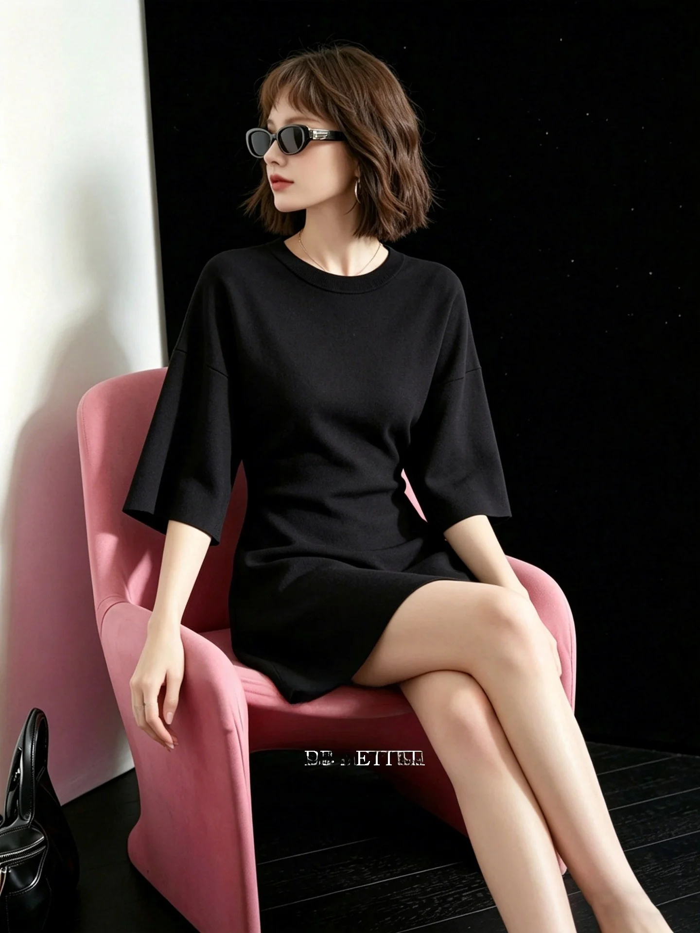 Huaappuw Black Knitted Slim Fit T-Shirt Women's Commute round Neck Short Sleeve Summer New Style French Style Tourist Wear
Huaappuw Black Knitted Slim Fit T-Shirt Women's Commute round Neck Short Sleeve Summer New Style French Style Tourist Wear