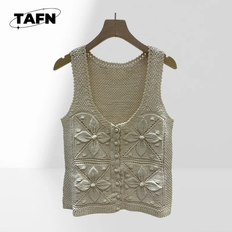 Handmade Embroidery Vest Vest Ultra Light & Warm Vest Jacket for Women’s Winter Wardrobe Vest Jacket for Active LifestylesAH0224
Handmade Embroidery Vest Vest Ultra Light & Warm Vest Jacket for Women’s Winter Wardrobe Vest Jacket for Active LifestylesAH0224