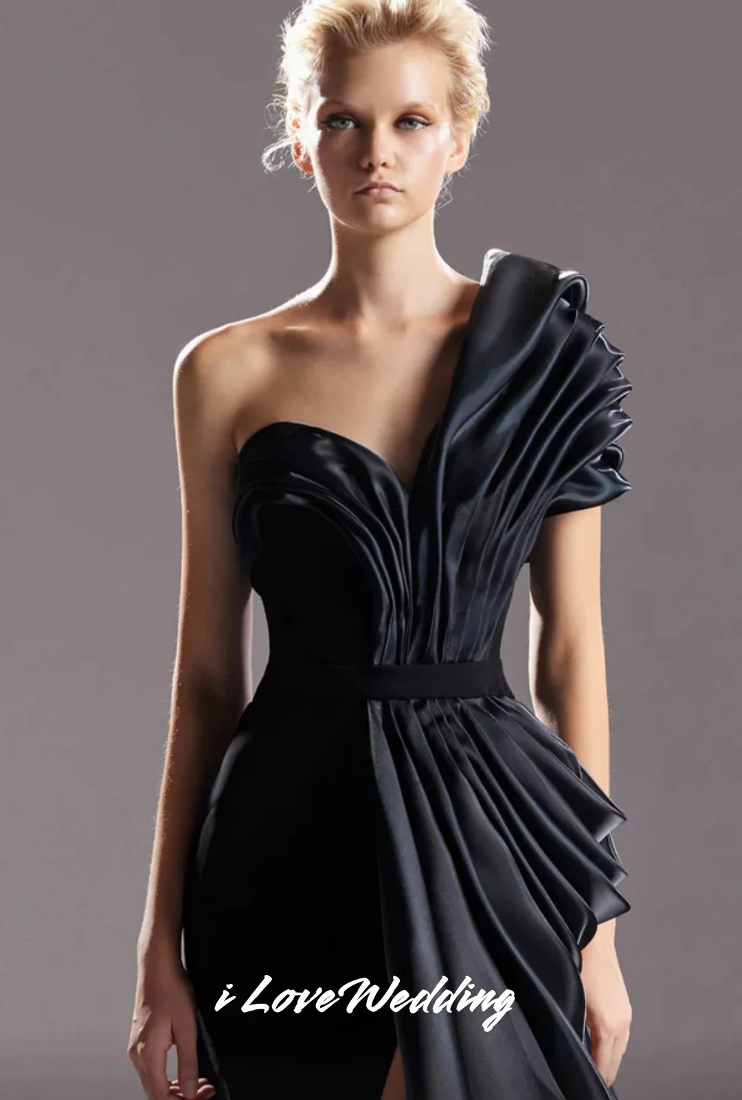 Black Satin Evening Dress V-Neck Zipper Mermaid One Shoulder Pleated Wedding Guest Dress Formal Draped Front Slit Customized
Black Satin Evening Dress V-Neck Zipper Mermaid One Shoulder Pleated Wedding Guest Dress Formal Draped Front Slit Customized