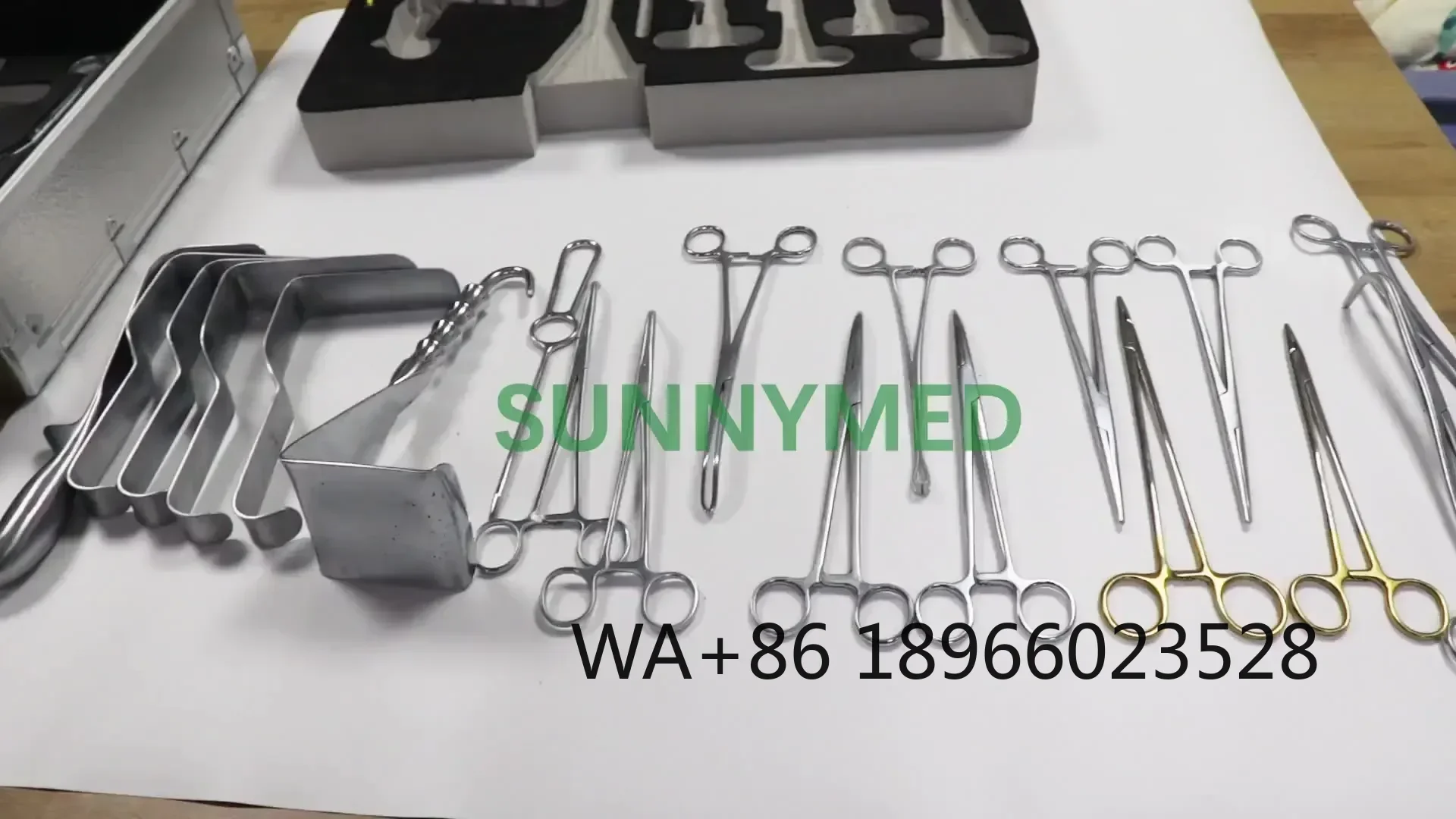 SYB-9F-II medical hospital clinic surgical equipment cesarean section instrument kit
SYB-9F-II medical hospital clinic surgical equipment cesarean section instrument kit
