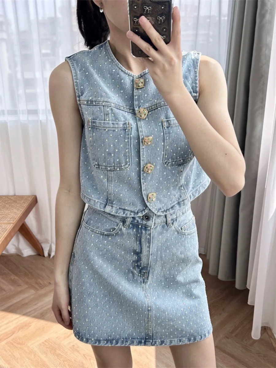 Summer 2024 Women Denim Set Colourful Rhinestone Buttons O-Neck Sleeveless Vest or High Waist A-Line Mini Skirt
Summer 2024 Women Denim Set Colourful Rhinestone Buttons O-Neck Sleeveless Vest or High Waist A-Line Mini Skirt