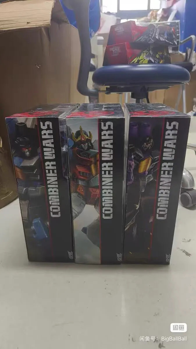 Takara Tomy Hasbro Transformers IDW LG07 Jetfire Skyfire Starscream Thundercracker Hobby Gift Robot Collectible Ornament Toys
Takara Tomy Hasbro Transformers IDW LG07 Jetfire Skyfire Starscream Thundercracker Hobby Gift Robot Collectible Ornament Toys