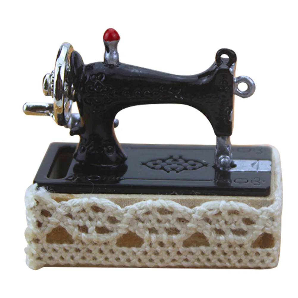 1Pcs Mini Sewing Set Alloy Vintage Simulation for Dollhouse Decoration Miniature Sewing Set Ornament DIY Accessories
1Pcs Mini Sewing Set Alloy Vintage Simulation for Dollhouse Decoration Miniature Sewing Set Ornament DIY Accessories