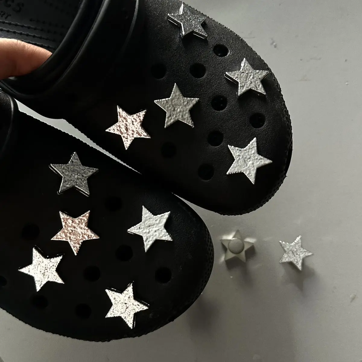 【10pcs】Silvery Style Simple and Cute star Shoe Charm Detachable Shoe Decorations Suitable for shoes with holes Girls Gift
【10pcs】Silvery Style Simple and Cute star Shoe Charm Detachable Shoe Decorations Suitable for shoes with holes Girls Gift