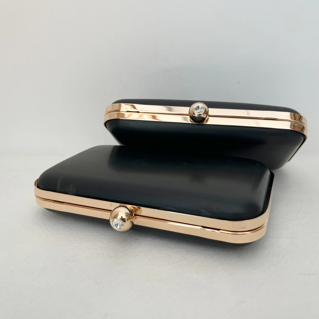 20cm Rectangle Shell Box Bag Clutch Frame Women Purse Frame Chain Clasp Loop Pearl Head Lock Handmade Accessories Materials
20cm Rectangle Shell Box Bag Clutch Frame Women Purse Frame Chain Clasp Loop Pearl Head Lock Handmade Accessories Materials