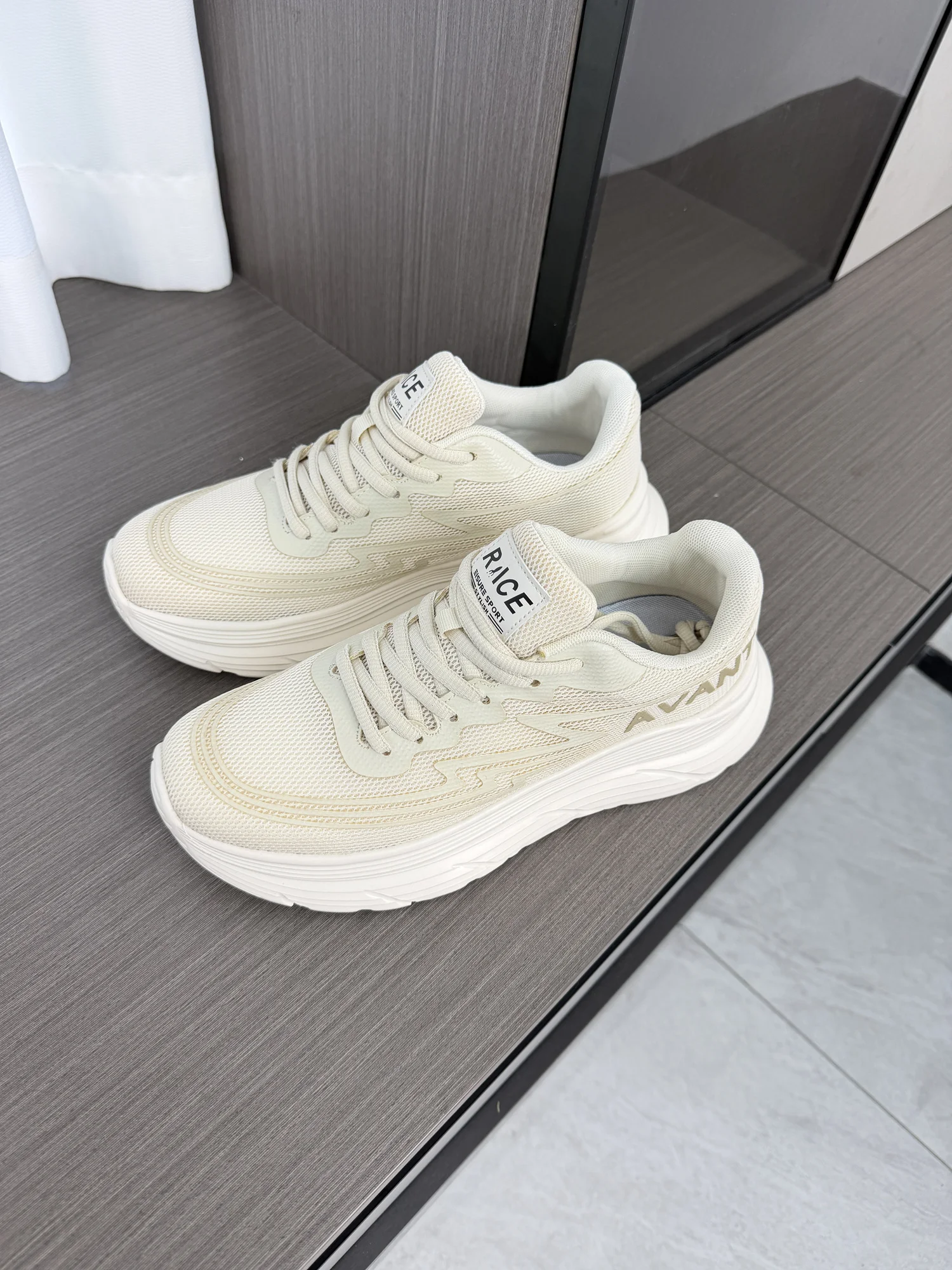 Comfortable Soft Elastic Shock Absorption! Large Tail Single! Spring Summer Men's Casual Mesh Sports Running Shoes
Comfortable Soft Elastic Shock Absorption! Large Tail Single! Spring Summer Men's Casual Mesh Sports Running Shoes