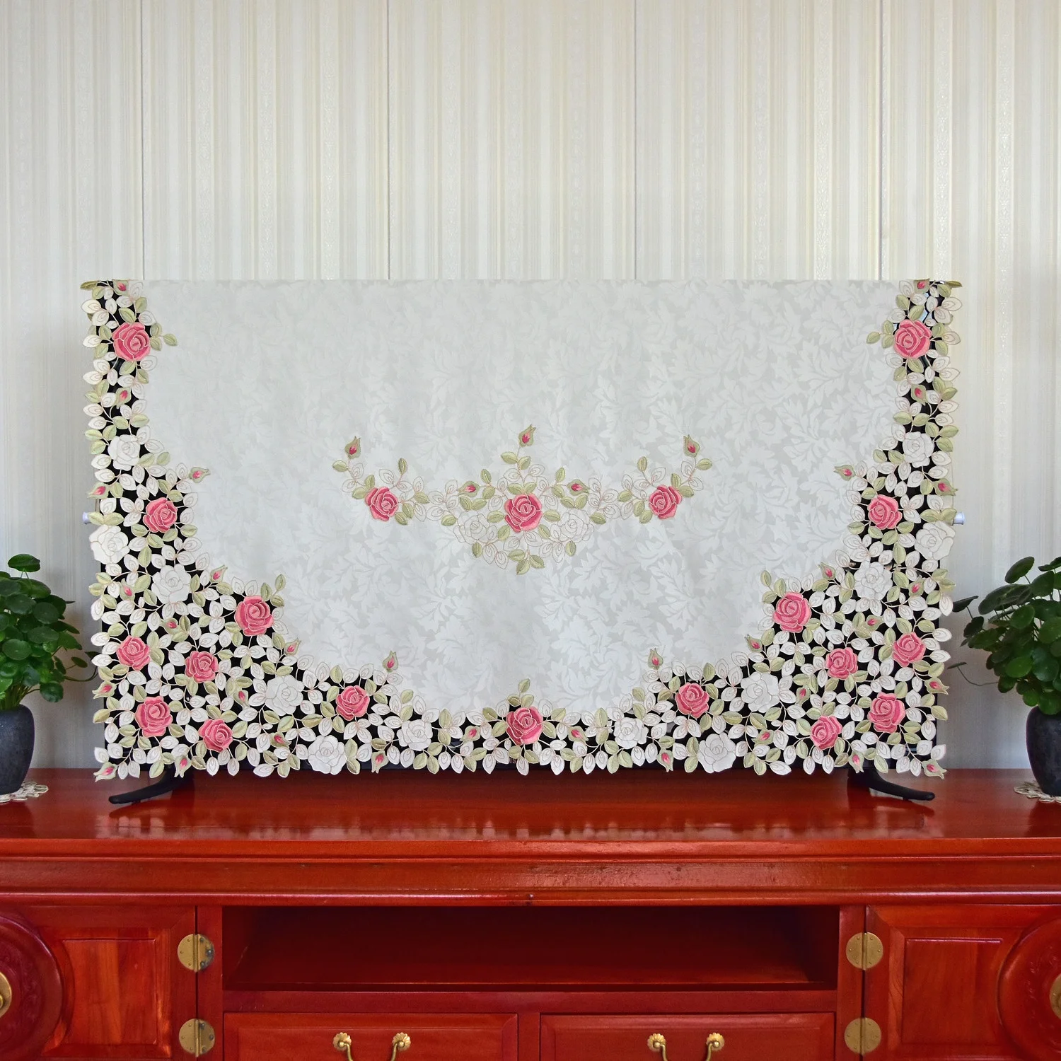 Curved Screen TV Dust Cover Cloth Artistic Embroidery Hanging Sle 60 Inch Fabric Cover for Home Protection
Curved Screen TV Dust Cover Cloth Artistic Embroidery Hanging Sle 60 Inch Fabric Cover for Home Protection