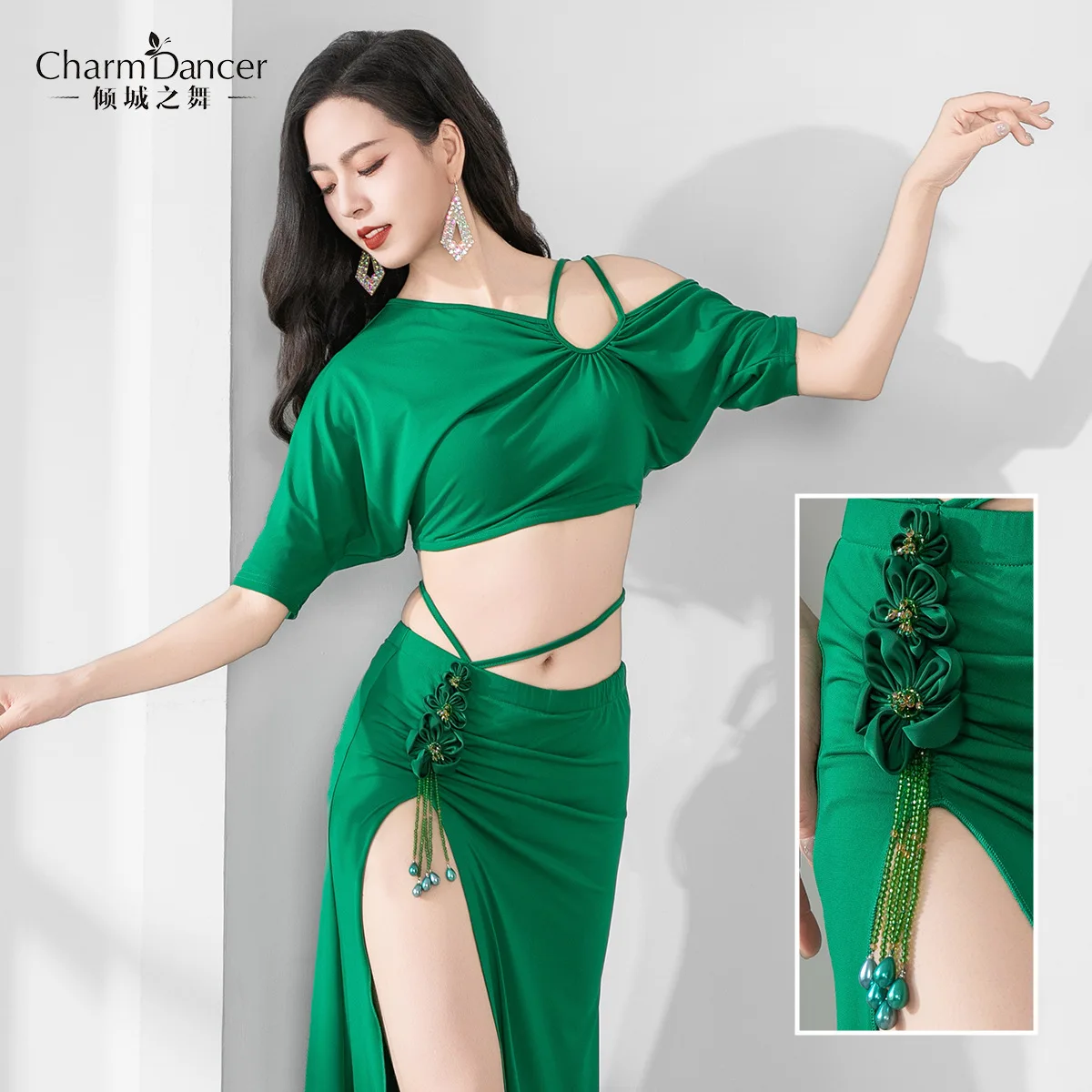 Floral Belly Dance Practice Clothes Oriental Costume Crop Top Spilt Long Skirt 2 Piece Set Green Red Stage Performance Wear
Floral Belly Dance Practice Clothes Oriental Costume Crop Top Spilt Long Skirt 2 Piece Set Green Red Stage Performance Wear