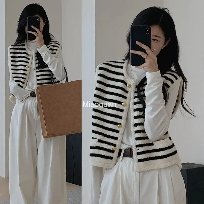 Elegant Knit Vest Stripe Casual Sweet Sleeveless Long Sleeve Sweater Cardigan Women‘s Clothing Tank All-match Autumn French Top
Elegant Knit Vest Stripe Casual Sweet Sleeveless Long Sleeve Sweater Cardigan Women‘s Clothing Tank All-match Autumn French Top