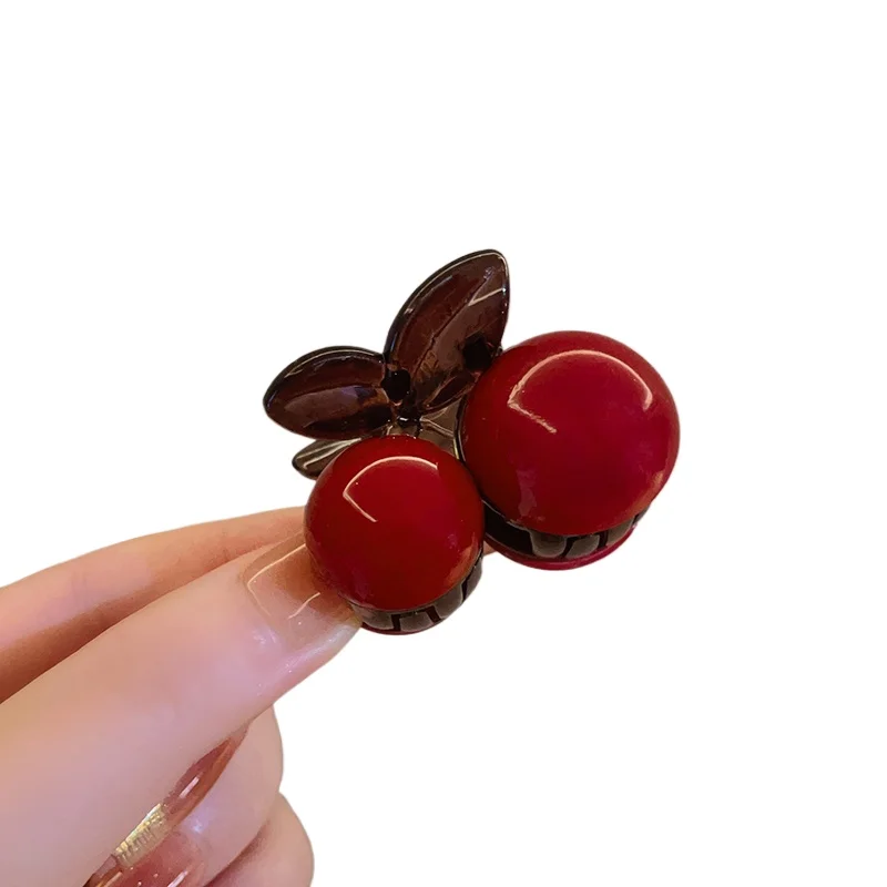 Red cherry hairpin, female side small grab clip, half-tied hair, forehead broken hair bangs clip
Red cherry hairpin, female side small grab clip, half-tied hair, forehead broken hair bangs clip