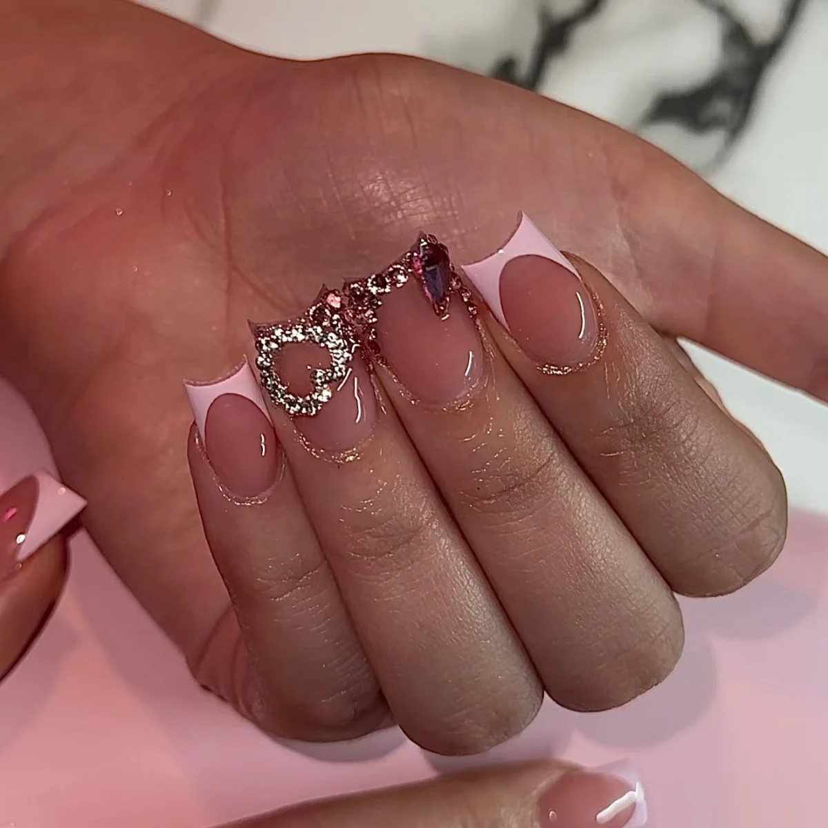 24pcs Love Diamond Design Full Cover Nail Tips French Short Square Press on Nails Art Simple Pink Fake Nail Reusable False Nails
24pcs Love Diamond Design Full Cover Nail Tips French Short Square Press on Nails Art Simple Pink Fake Nail Reusable False Nails