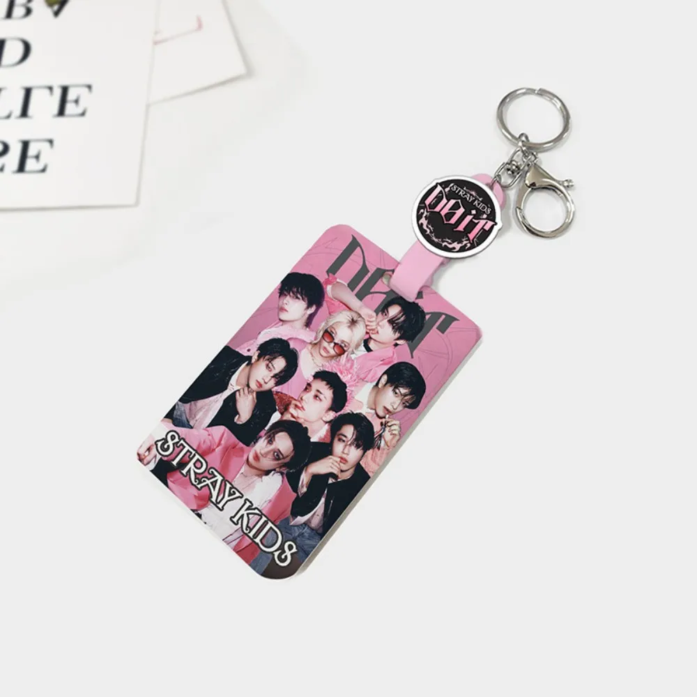 Брелок-подвеска для рюкзака Stray Kids DOIT SKZOO KPOP, новый стиль, автоматический выдвижной акриловый держатель для карт, игрушка, подарок
Брелок-подвеска для рюкзака Stray Kids DOIT SKZOO KPOP, новый стиль, автоматический выдвижной акриловый держатель для карт, игрушка, подарок
