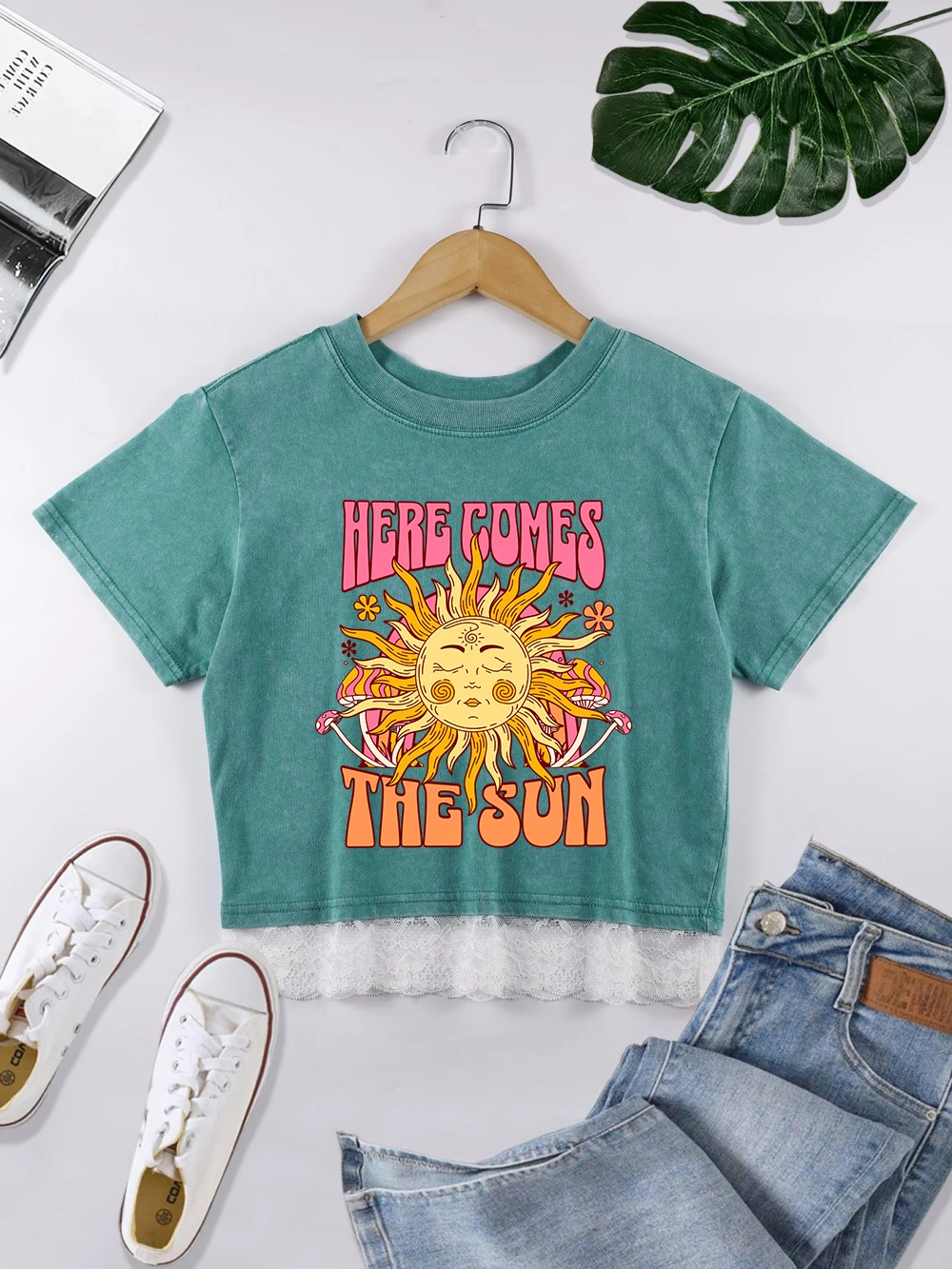 Хлопковая стираная футболка с принтом Here Comes The Sun, трендовые летние укороченные футболки с кружевным подолом и круглым вырезом, топы обычного кроя, повседневная женская одежда
Хлопковая стираная футболка с принтом Here Comes The Sun, трендовые летние укороченные футболки с кружевным подолом и круглым вырезом, топы обычного кроя, повседневная женская одежда