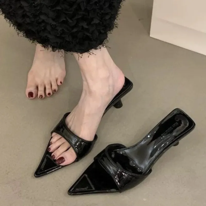 Women's Fashion Stiletto Sandals Summer New Style Pointed Open Toe Patent Leather Set Foot Anti-slip Wear Slippers
Women's Fashion Stiletto Sandals Summer New Style Pointed Open Toe Patent Leather Set Foot Anti-slip Wear Slippers