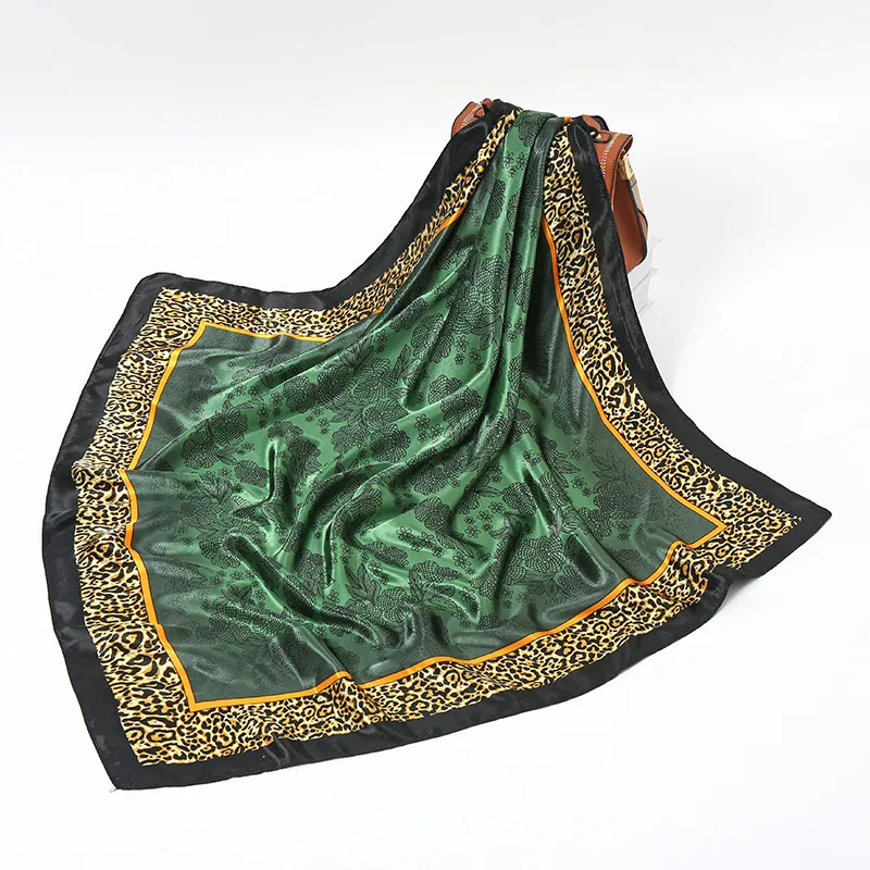 Luxury Kerchief 2022 Leopard Print Shawls Fashion Sunscreen Silk Scarves Four Seasons Square Bandannas Popular 90X90CM Headcloth
Luxury Kerchief 2022 Leopard Print Shawls Fashion Sunscreen Silk Scarves Four Seasons Square Bandannas Popular 90X90CM Headcloth