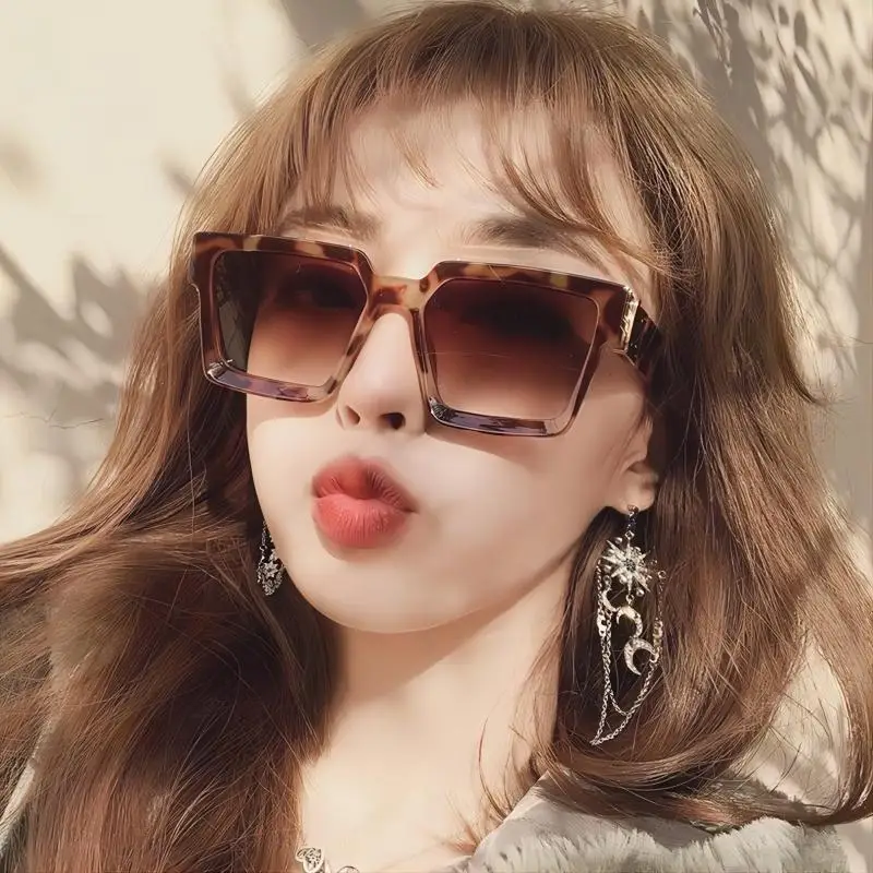 Fashion large frame sunglasses ins squaresunglasses wide edge 2024 new fashion trend net redsunglasses beach outing sunglasses
Fashion large frame sunglasses ins squaresunglasses wide edge 2024 new fashion trend net redsunglasses beach outing sunglasses
