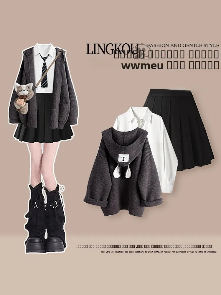 Комплект из трикотажа большого размера в стиле преппи для женщин: антивозрастной, облегающий базовый слой с плиссированной юбкой и футболкой
Комплект из трикотажа большого размера в стиле преппи для женщин: антивозрастной, облегающий базовый слой с плиссированной юбкой и футболкой