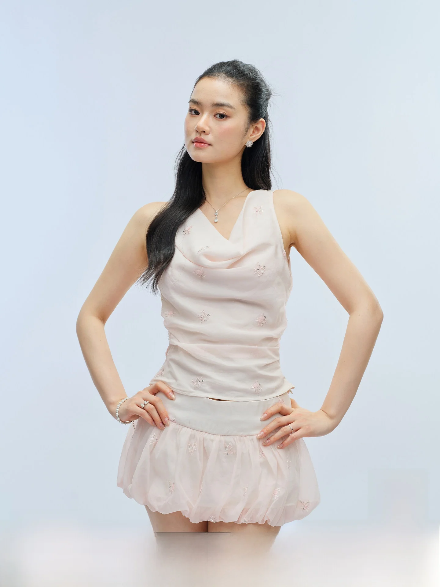 J TheChosen Pink Embroidered Chiffon Puffy Sleeve Vest And Skirt Set Women's Fashion Summer Outfit Short Zipper Fit Style
J TheChosen Pink Embroidered Chiffon Puffy Sleeve Vest And Skirt Set Women's Fashion Summer Outfit Short Zipper Fit Style