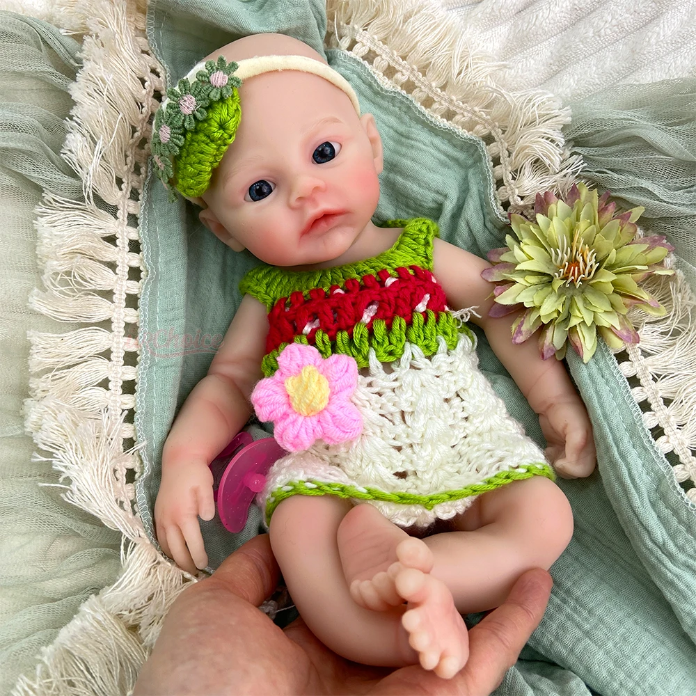 Can Washable 12 Inch Chubby Meadow Silicone Reborn Baby Girl Mini Full Soft Exquisite Texture Details Doll for Gift
Can Washable 12 Inch Chubby Meadow Silicone Reborn Baby Girl Mini Full Soft Exquisite Texture Details Doll for Gift