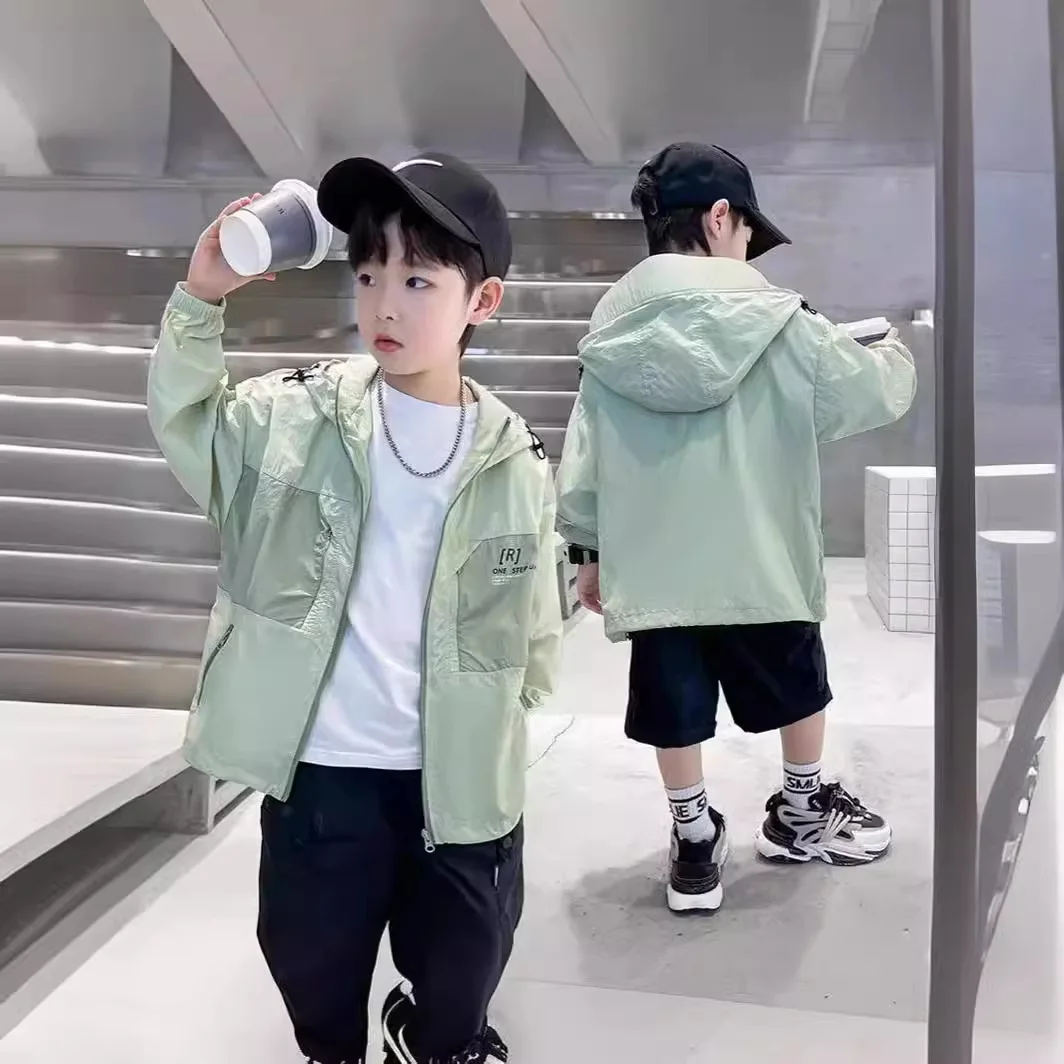 Boys' sun protection clothes 2024 new children sun-protective clothing Cupertino children's summer coat thin casual hooded top
Boys' sun protection clothes 2024 new children sun-protective clothing Cupertino children's summer coat thin casual hooded top