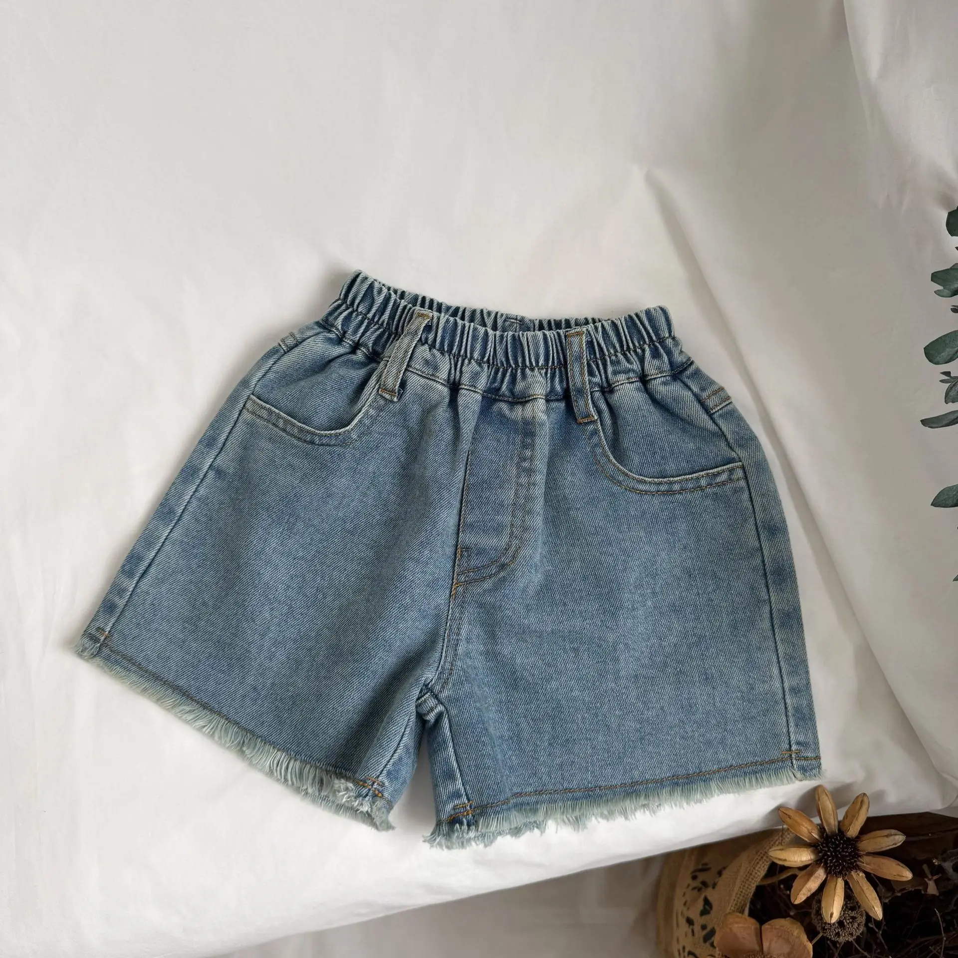 2026 Summer New Children Frayed Jeans Shorts For Boys Girls Loose Casual Shorts Kids Raw-edge Denim Shorts Baby Clothes
2026 Summer New Children Frayed Jeans Shorts For Boys Girls Loose Casual Shorts Kids Raw-edge Denim Shorts Baby Clothes