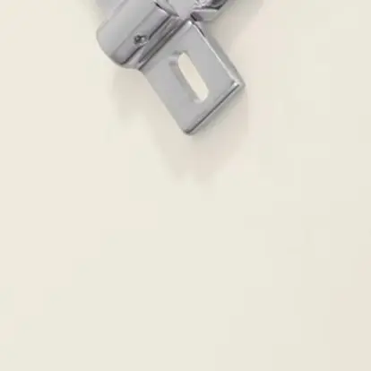 Комплект из 2 поворотных петель для душевых дверей, безрамного стекла, прочная фурнитура для ванной комнаты, устойчивая к коррозии, новинка 2026 года
Комплект из 2 поворотных петель для душевых дверей, безрамного стекла, прочная фурнитура для ванной комнаты, устойчивая к коррозии, новинка 2026 года