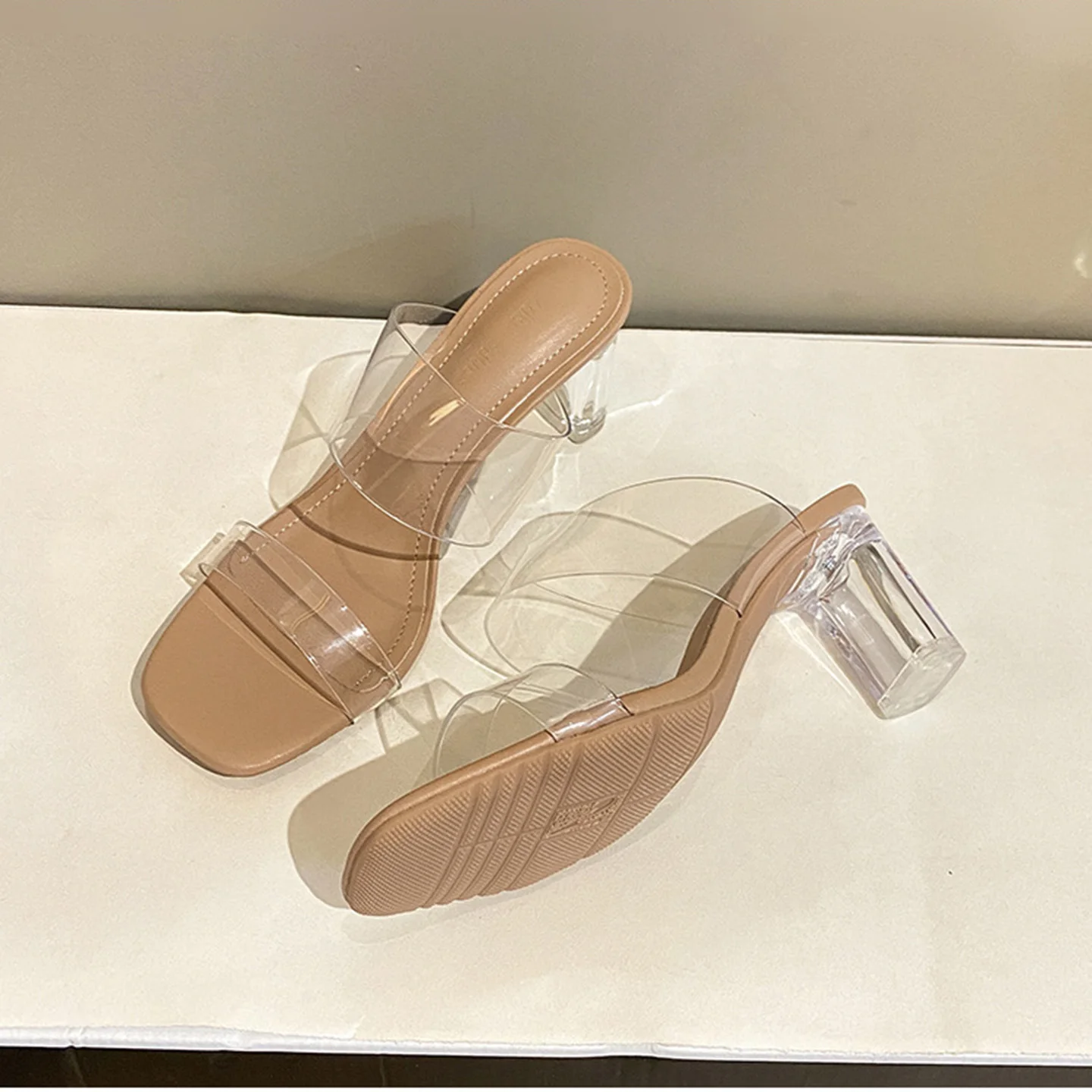 Summer women sandals outdoor open toed high-heeled transparent slippers PVC jelly slippers women high-heeled transparent sandals
Summer women sandals outdoor open toed high-heeled transparent slippers PVC jelly slippers women high-heeled transparent sandals