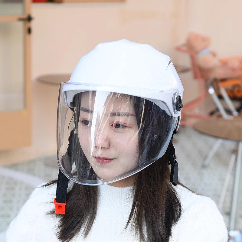 Мотоциклетный шлем для электрического велосипеда, новая летняя модель, легкий непромокаемый и солнцезащитный полушлем унисекс, всесезонная защитная кепка
Мотоциклетный шлем для электрического велосипеда, новая летняя модель, легкий непромокаемый и солнцезащитный полушлем унисекс, всесезонная защитная кепка