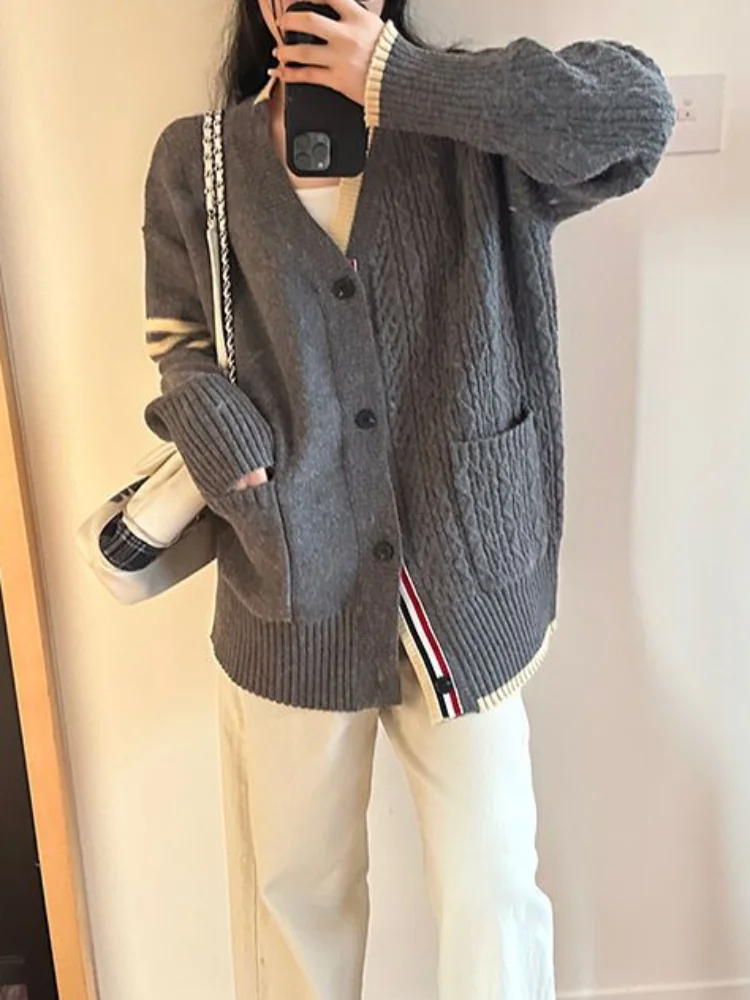 Grey Korean Fashion Knitted Cardigan Women Button Vintage Casual Loose Sweater Coat Female Designer Elegant Retro Cardigans 2023
Grey Korean Fashion Knitted Cardigan Women Button Vintage Casual Loose Sweater Coat Female Designer Elegant Retro Cardigans 2023