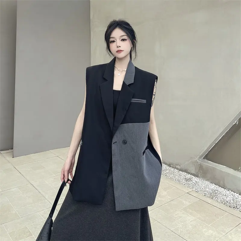 Elegant Sleeveless Blazer Vest Women Fashion Splicing Lapel Loose Waistcoat Chic Outerwear for Office Daily Spring Autumn
Elegant Sleeveless Blazer Vest Women Fashion Splicing Lapel Loose Waistcoat Chic Outerwear for Office Daily Spring Autumn