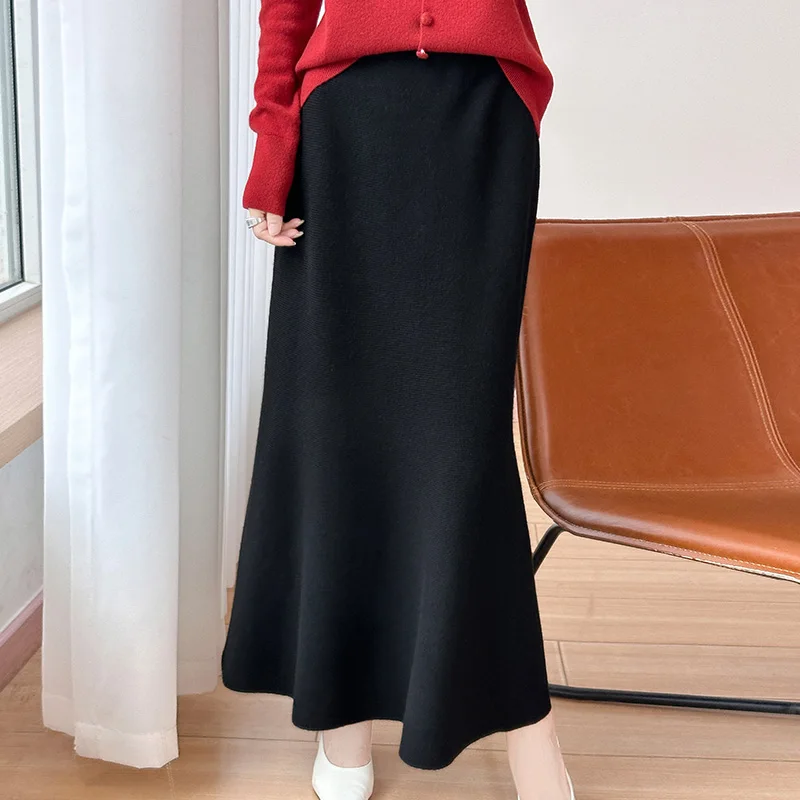 Ladies' 100% pure wool half skirt, slim fit, hip hugging, solid color knitted, autumn and winter women's long wool skirt, new
Ladies' 100% pure wool half skirt, slim fit, hip hugging, solid color knitted, autumn and winter women's long wool skirt, new