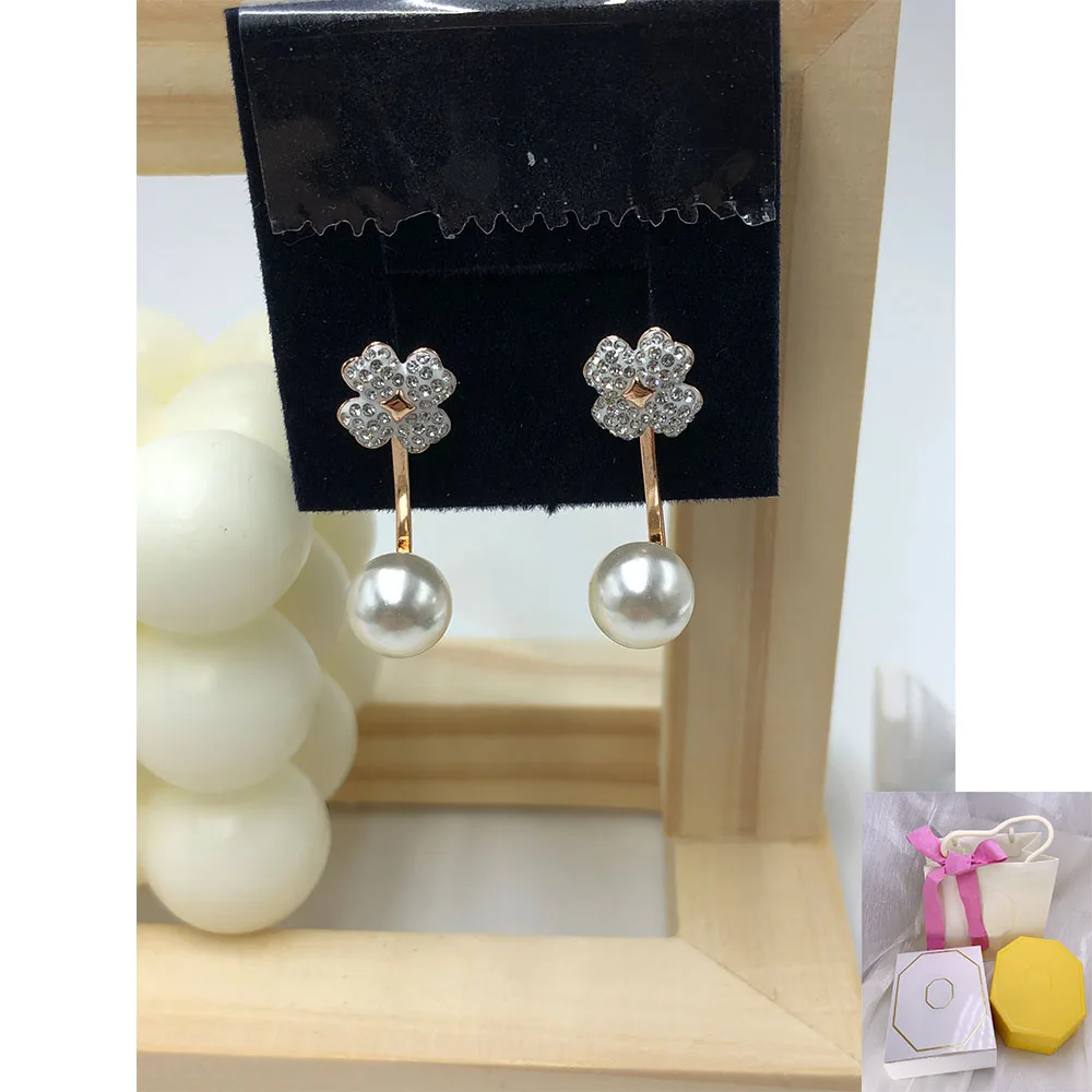New Fashion Latisha White Flower Earrings with Pearl Romantic Festival Party Gift
New Fashion Latisha White Flower Earrings with Pearl Romantic Festival Party Gift